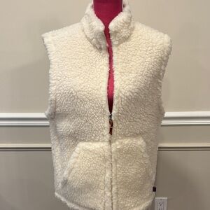 Best Made Co. Cream/Off White Sherpa Vest New Without Tags.  Made in Italy.